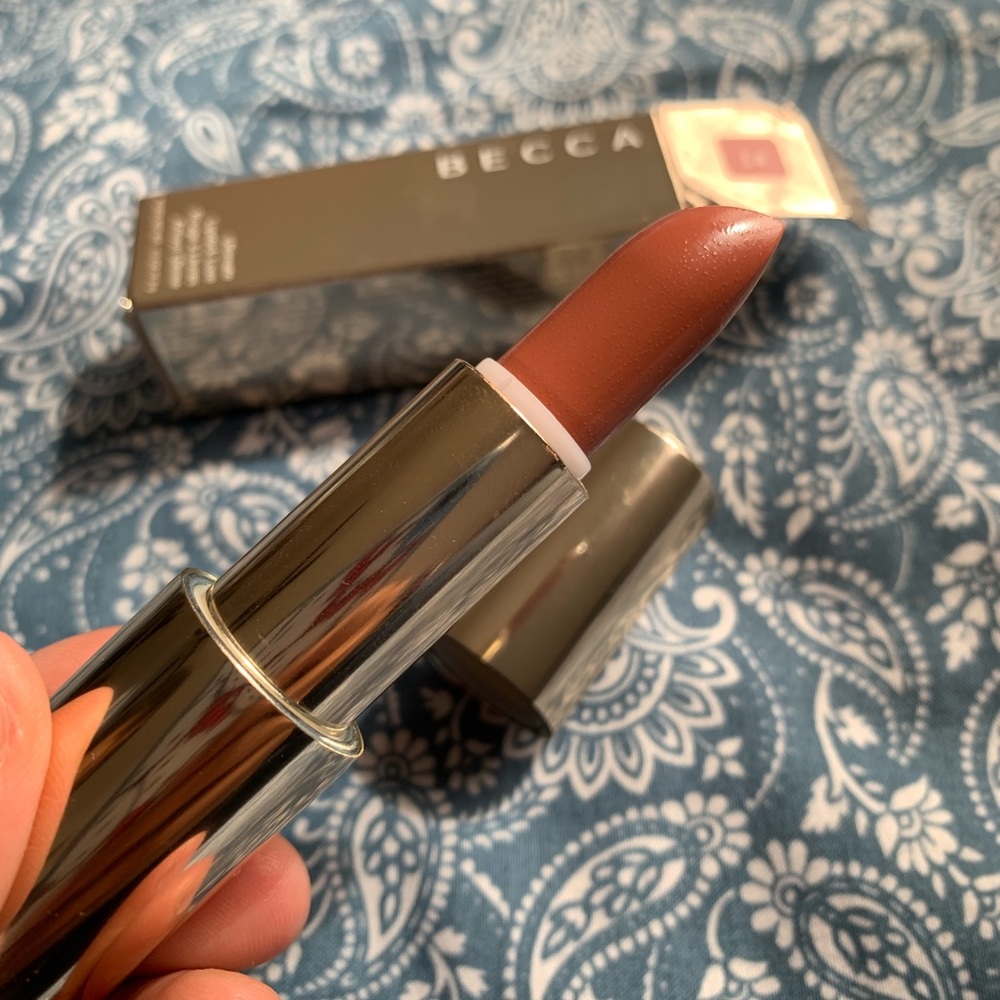 Becca Ultimate Lipstick Love in Dusk